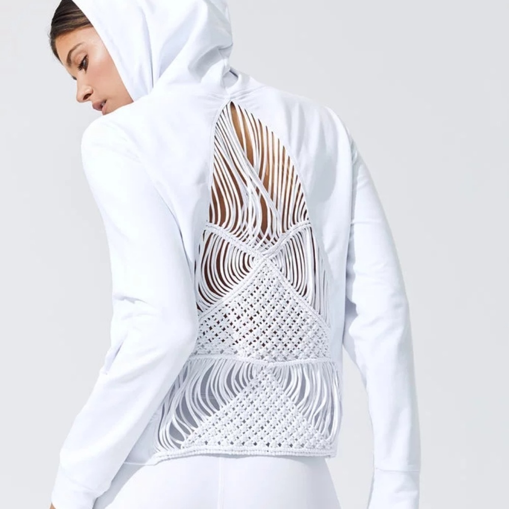 Carbon38 gili hoodie with Macrame back